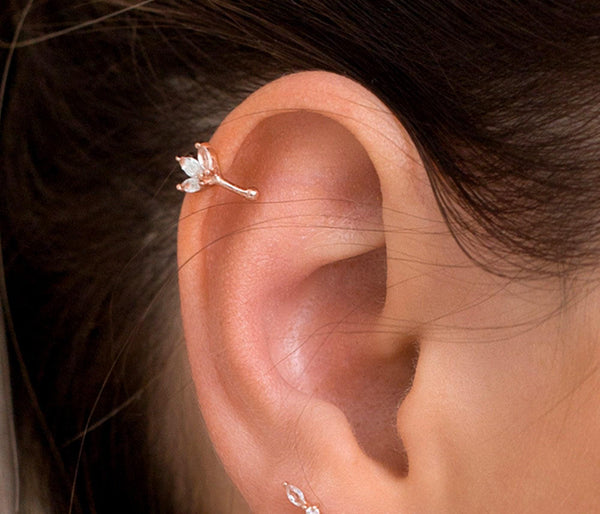 Ear cuff,ear cuff no piercing,14k solid gold ear cuff earrings,fake piercing,cartilage cuff,helix cuff•fake helix piercing•diamond ear cuffs