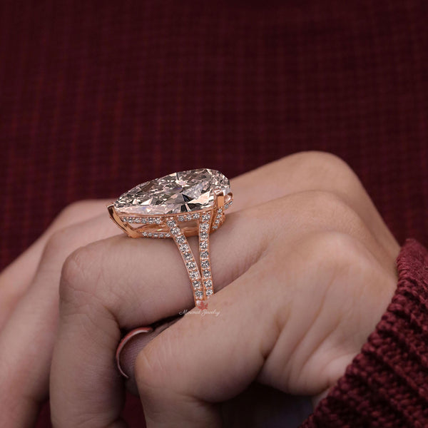Pear Moissanite Ring Rose Gold 14CTpear shaped Engagement Ring Large Statement Cocktail Ring Split Shank Wedding Anniversary Ring for women