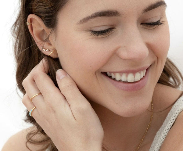 Huggie hoop earrings,14k solid gold huggie earrings,cartilage hoop,helix hoop,flower,diamond helix earring•tiny gold hoops•cartilage earring