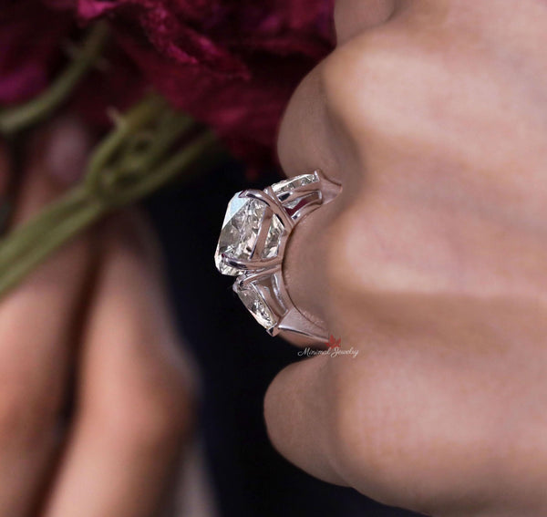 9 CT Large pear Shaped engagement ring Three stone Pear moissanite ring unique celebrity style teardrop ring,pear cut Luxury wedding ring