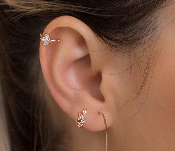 Huggie hoop earrings,14k solid gold,diamond huggie earrings,cartilage hoop,cartilage earring,diamond hoops•tiny•mini•small hoop earrings