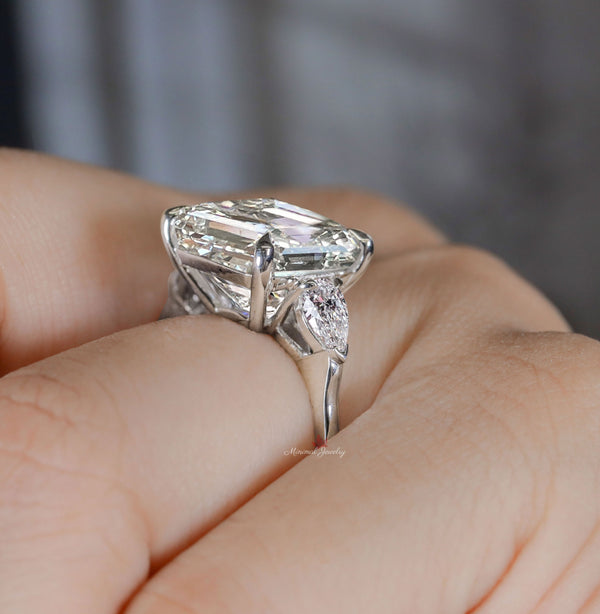 9CT Asscher Cut Moissanite Engagement Ring: Three Stone Wedding Ring