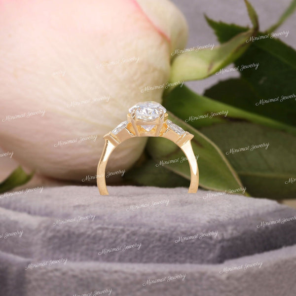3.4 TCW three stone oval engagement ring,Moissanite cluster ring,bezel set kite cut&oval cut Moissanite three stone ring,unique wedding ring