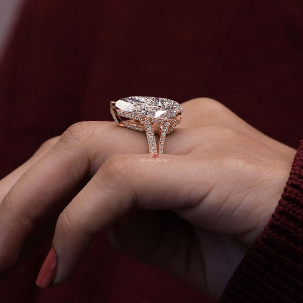 Pear Moissanite Ring Rose Gold 14CTpear shaped Engagement Ring Large Statement Cocktail Ring Split Shank Wedding Anniversary Ring for women