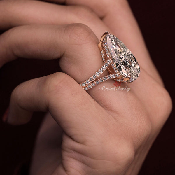 Pear Moissanite Ring Rose Gold 14CTpear shaped Engagement Ring Large Statement Cocktail Ring Split Shank Wedding Anniversary Ring for women