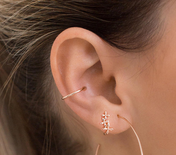 Tiny hoop earrings,gold huggie earrings,cartilage hoop,14k solid gold hoop earrings,flower huggie hoop earrings,small mini hoop earrings