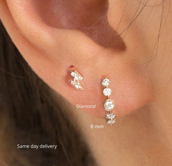 huggie hoop earrings,diamond huggie earrings,14k solid gold hoops,cartilage hoop,cartilage earring,diamond hoops•mini•small hoop earrings