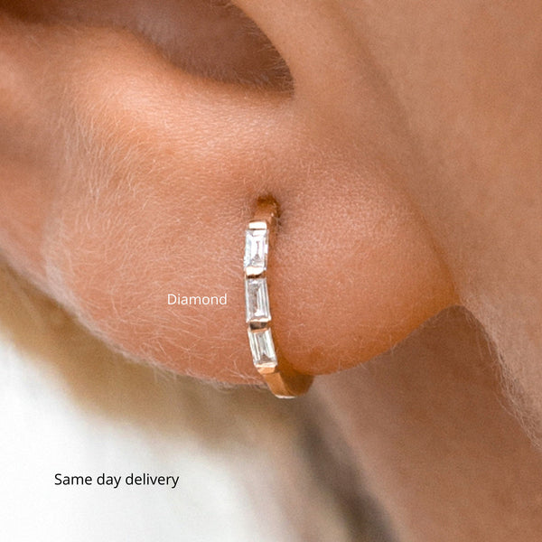 Huggie hoop earrings,baguette diamond huggie earrings,14k solid gold hoop earrings,tiny hoop earrings,mini hoop earrings,huggie earrings