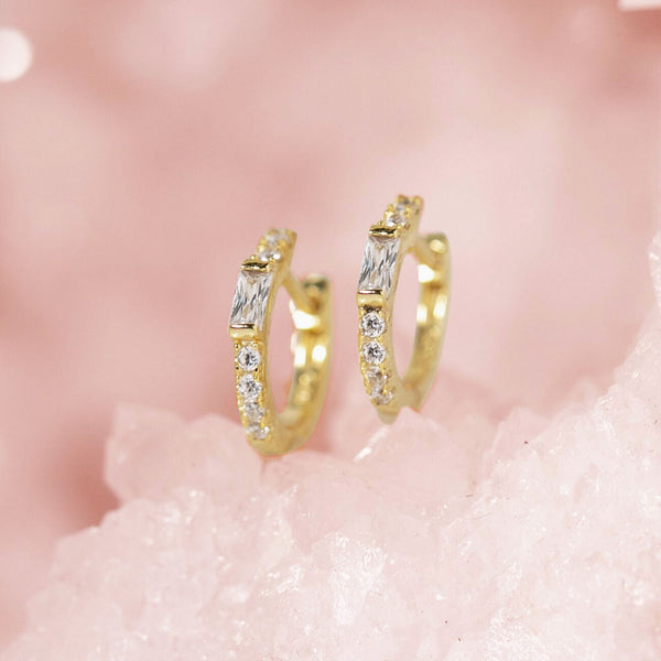 Diamond huggie earrings,14k gold cartilage hoop,huggie hoop earrings,cartilage earring,diamond huggies,diamond hoops•mini•tiny hoop earrings