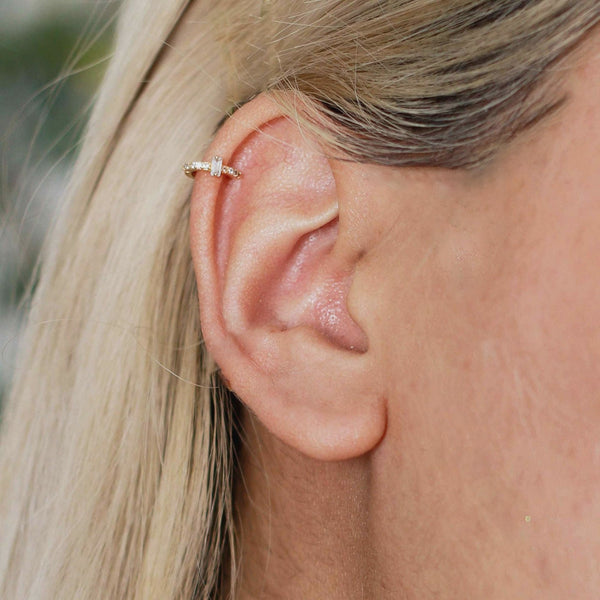 diamond helix hoop,14k solid gold hoops,diamond huggie hoop earrings,diamond,helix earring,cartilage earring•cartilage hoop•helix piercing