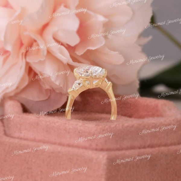 3.4 TCW three stone oval engagement ring,Moissanite cluster ring,bezel set kite cut&oval cut Moissanite three stone ring,unique wedding ring